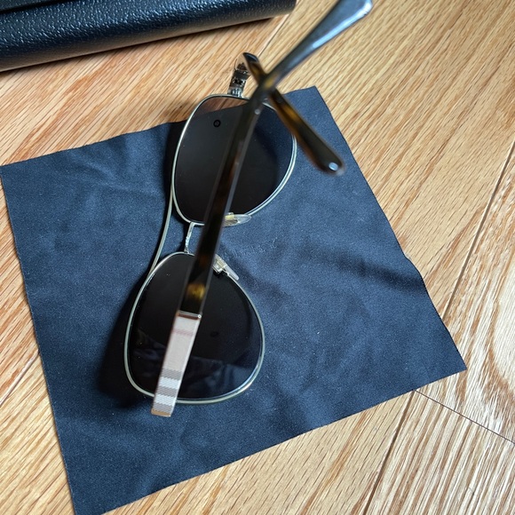 Burberry Sunglasses | excellent condition - Picture 5 of 7